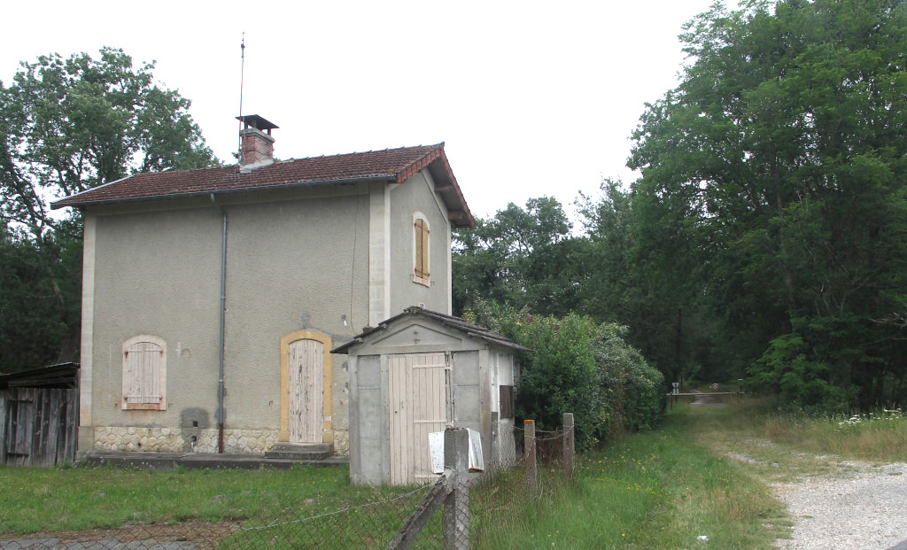 Captieux - "la Hausse" (la Hosse) : l'ancienne maison de garde-barrière