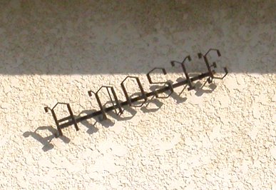 Gontaud de Nogaret - Inscription "A noste" sur la maison du même nom
