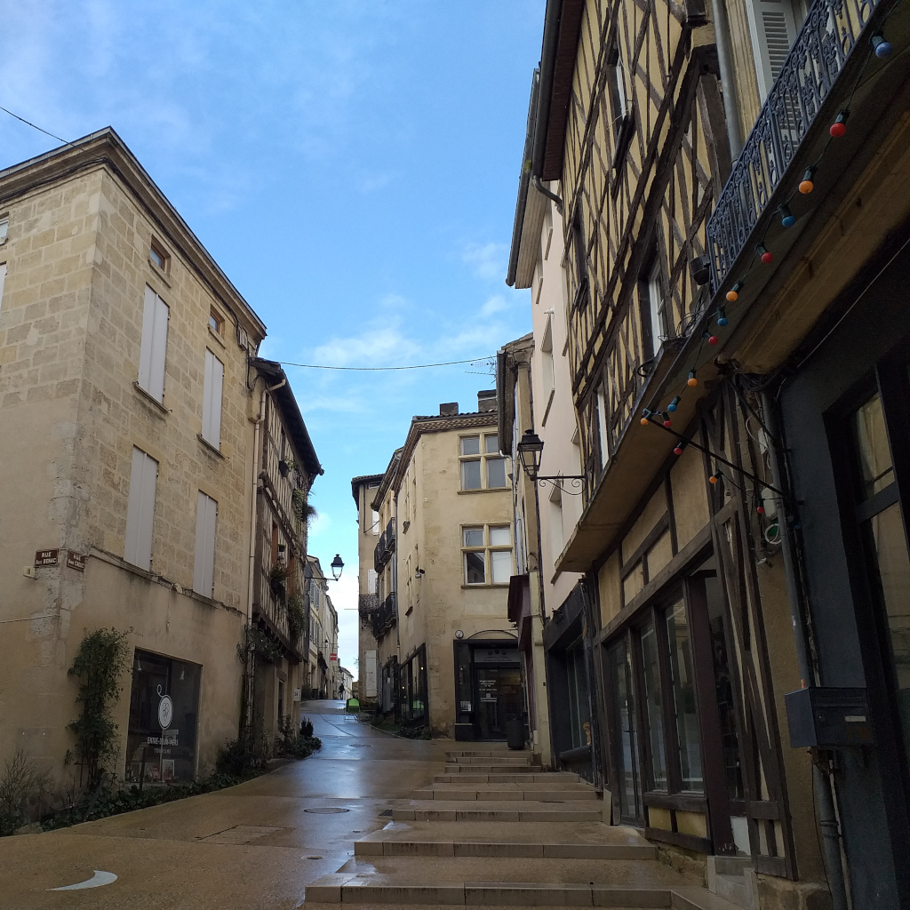 La Réole - le bas de la rue Armand Caduc...